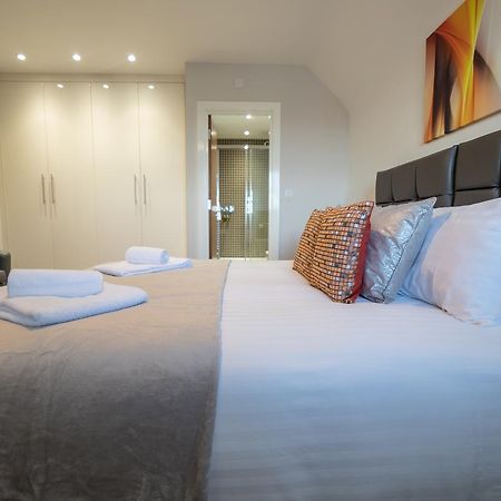 Helios Court Penthouse Serviced Apartment By Ferndale Maidenhead Luaran gambar
