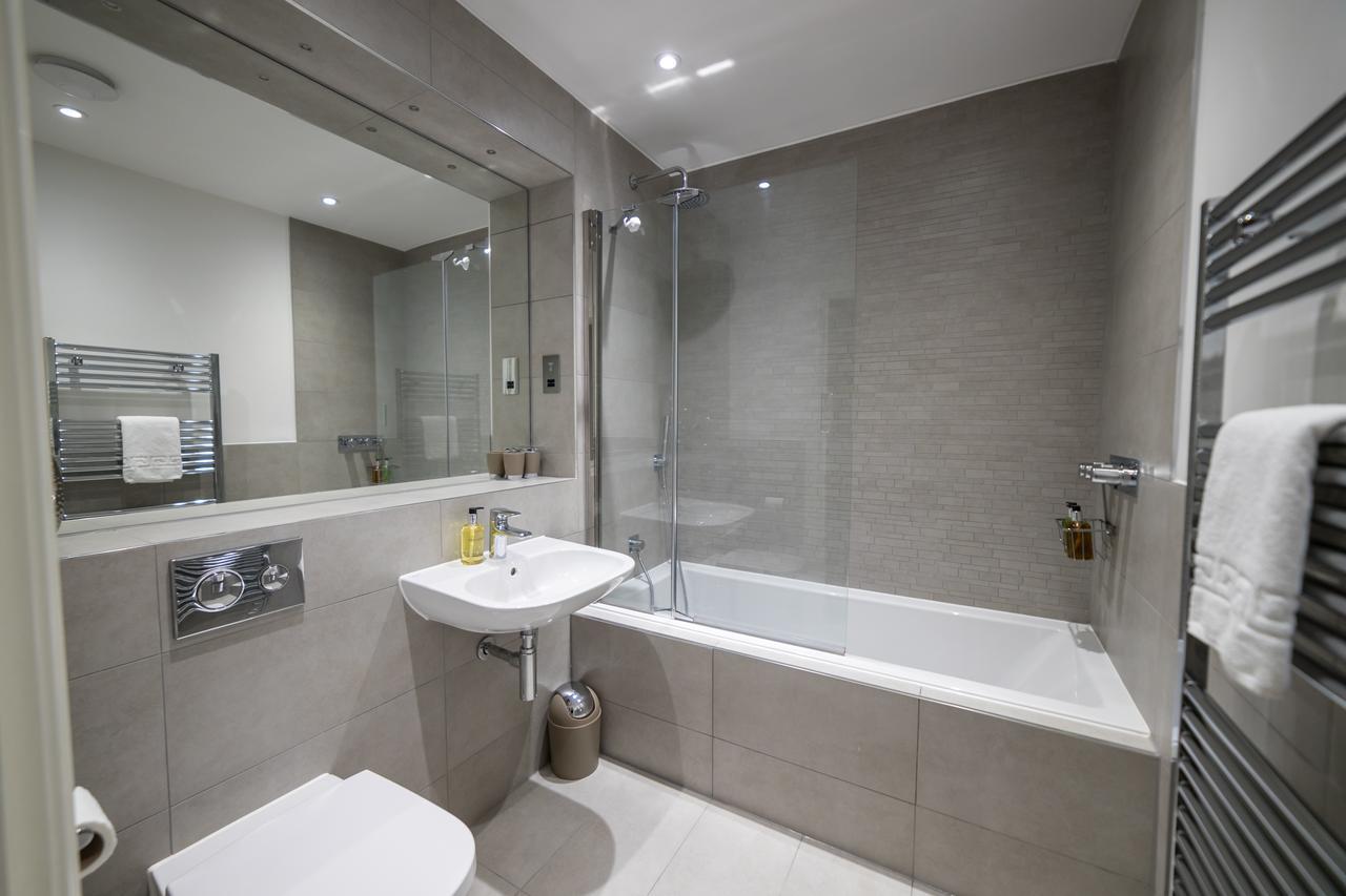 Helios Court Penthouse Serviced Apartment By Ferndale Maidenhead Luaran gambar