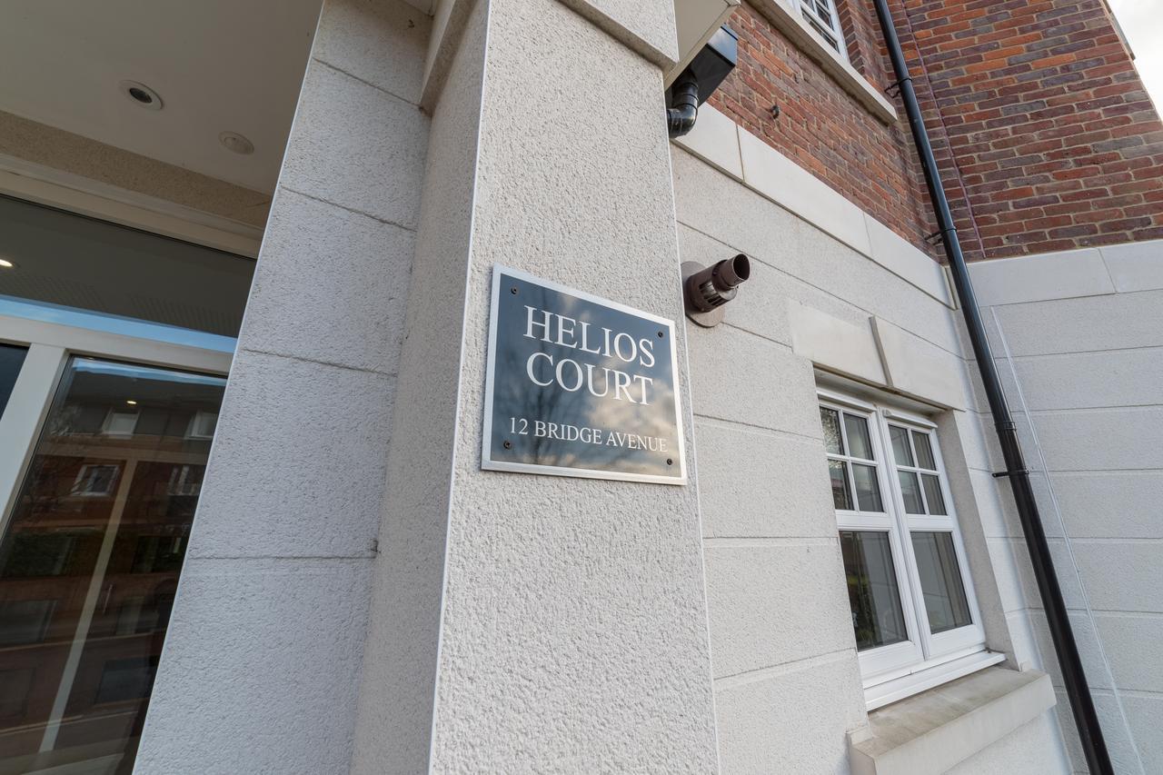 Helios Court Penthouse Serviced Apartment By Ferndale Maidenhead Luaran gambar