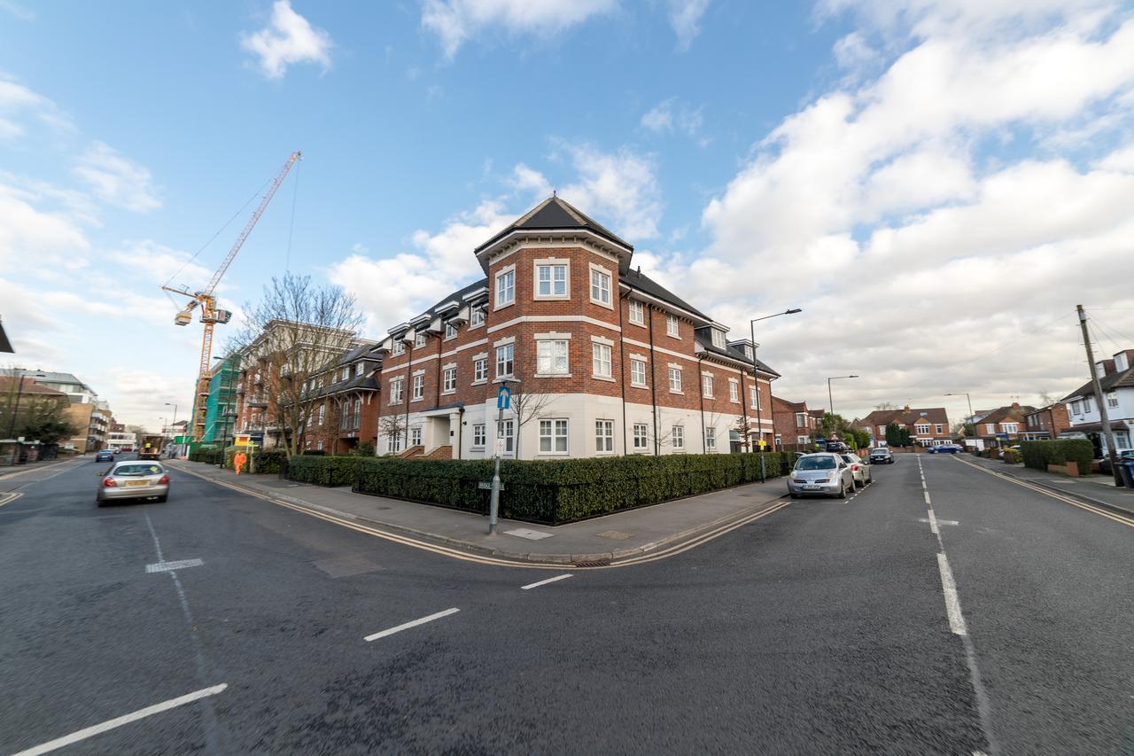 Helios Court Penthouse Serviced Apartment By Ferndale Maidenhead Luaran gambar