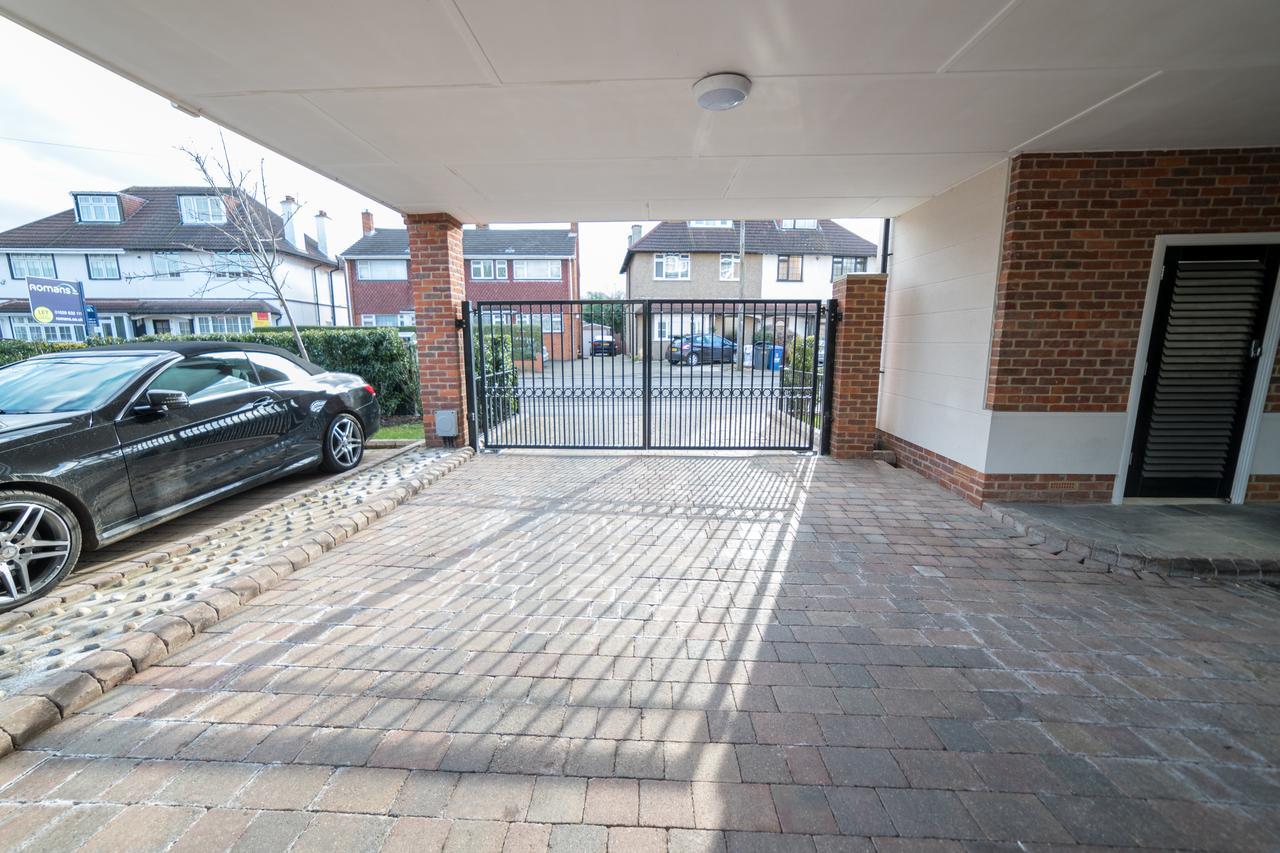 Helios Court Penthouse Serviced Apartment By Ferndale Maidenhead Luaran gambar