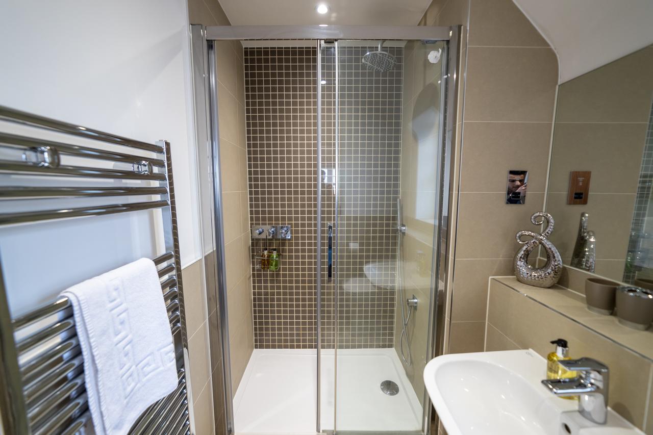 Helios Court Penthouse Serviced Apartment By Ferndale Maidenhead Luaran gambar