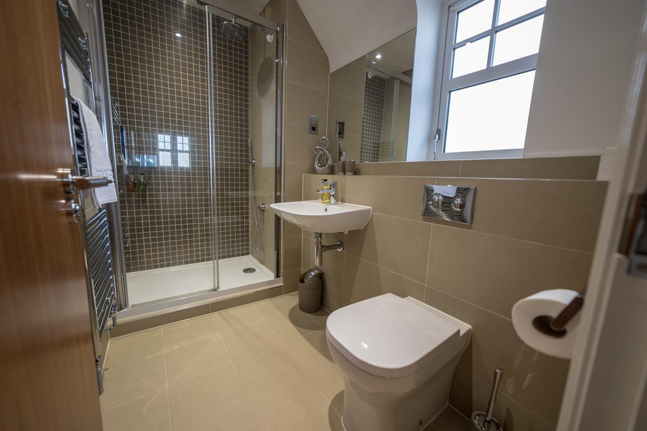 Helios Court Penthouse Serviced Apartment By Ferndale Maidenhead Luaran gambar