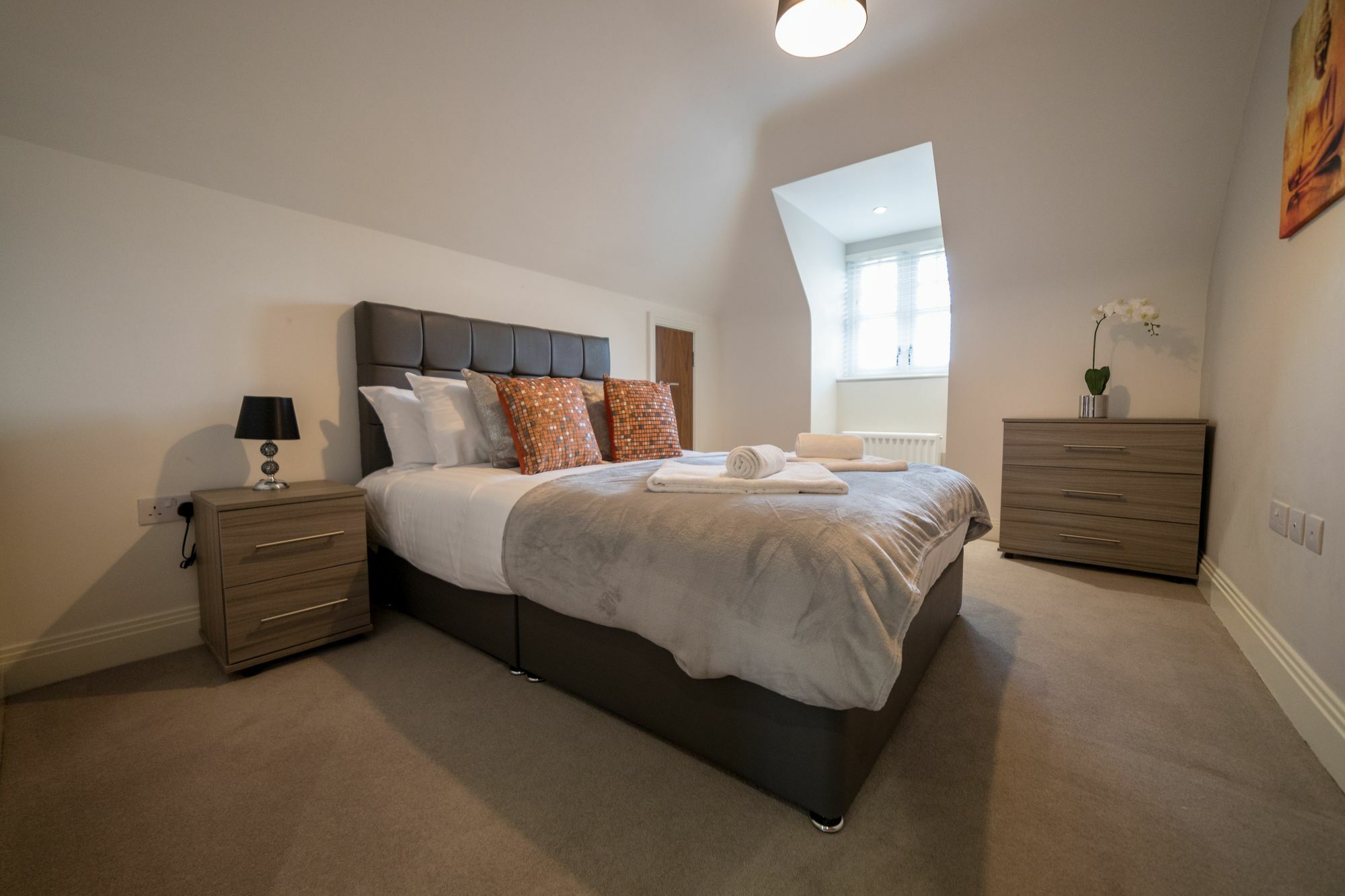 Helios Court Penthouse Serviced Apartment By Ferndale Maidenhead Luaran gambar
