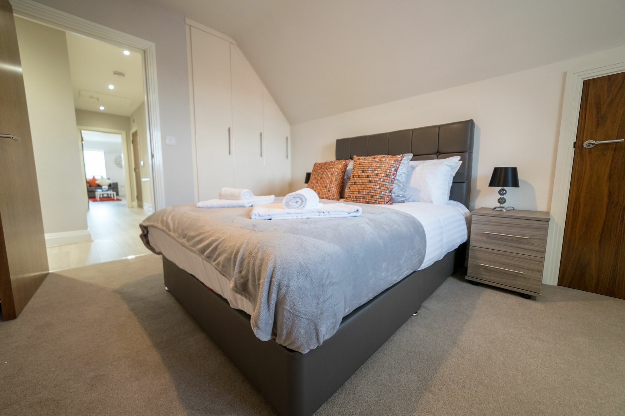 Helios Court Penthouse Serviced Apartment By Ferndale Maidenhead Luaran gambar