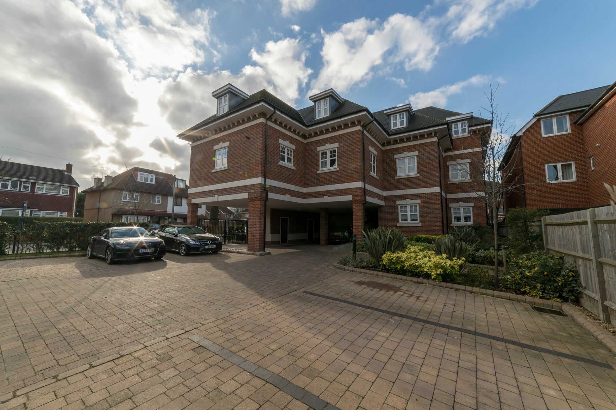 Helios Court Penthouse Serviced Apartment By Ferndale Maidenhead Luaran gambar